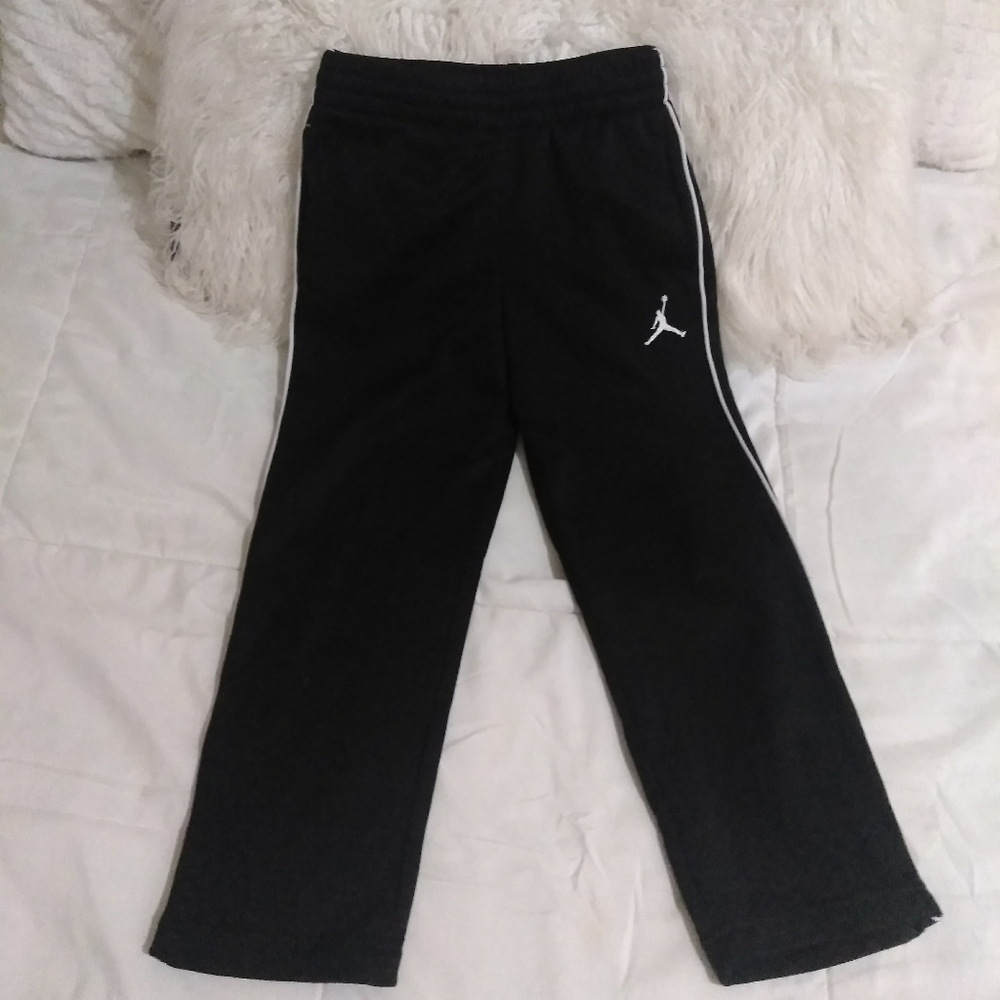 Clothes - Picture 2 of 3